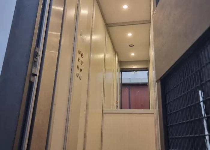 Domi 10 Apartment, Stazione Termini, Via Curtatone 12 *
