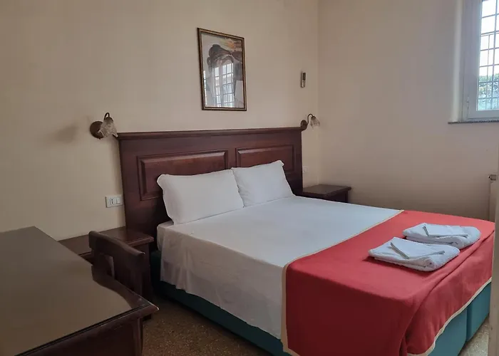 Domi 10 Apartment, Stazione Termini, Via Curtatone 12