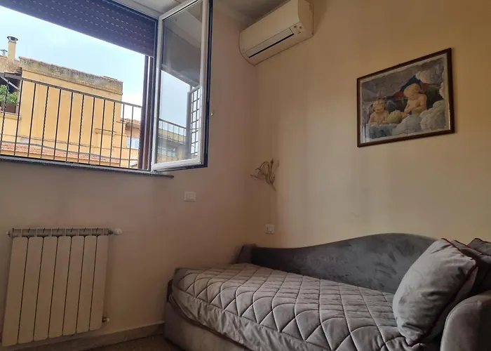Apartment Domi 10 Apartment, Stazione Termini, Via Curtatone 12