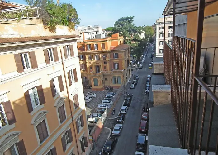 Domi 10 Apartment, Stazione Termini, Via Curtatone 12
